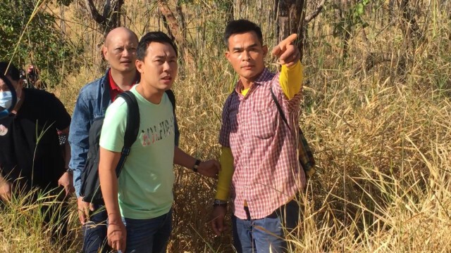 "ทนายตั้ม"ขึ้นภูเหล็กไฟ ยันน้องชมพู่ขึ้นเขาเองไม่ได้