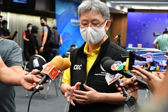 สธ.แจงยังไม่อนุมัติใช้พาสปอร์ตวัคซีนโควิด-19 แทนการกักตัว ต้องติดตามข้อมูลใกล้ชิด