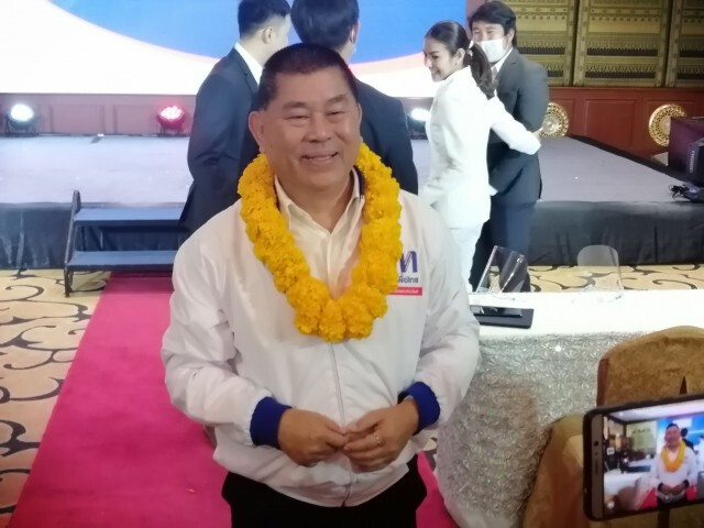 "ชาตรี เชื้อมโนชาญ" สวมเสื้อเพื่อไทย-ชิงนายกเล็กเชียงใหม่​