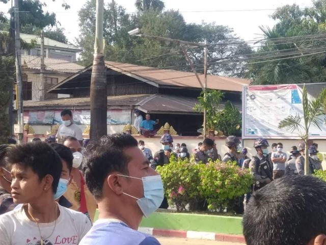 ตร.เมียวดีสลายชุมนุม-จับแล้ว6ราย