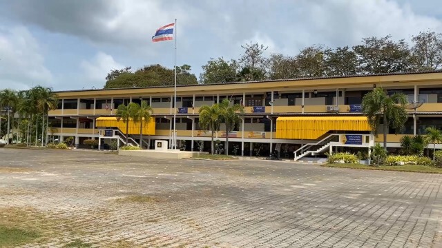 ผอ.ฉาว โรงเรียนเทพายื่นใบลาออก