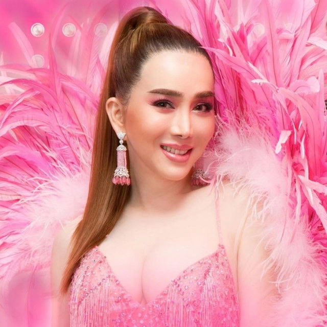 "แอน จักรพงษ์" ฟาดหนักพิธีกรชื่อดัง ขอทวงถาม ‘คำว่ากตัญญูต่อลูกค้า’มีไหม ??