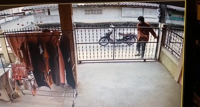 ผวาโจรโรคจิต-ขโมยกางเกงในกลางวันแสกๆ