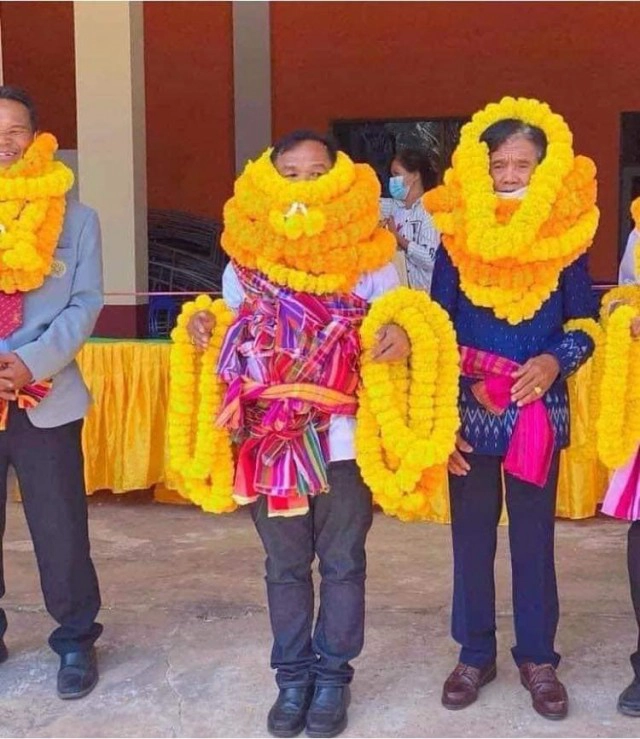 ผู้สมัครสท.หรือศาลพระภูมิ