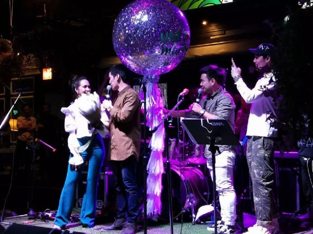 "ซาร่า AF" โพสต์แล้ว หลังปิดฉากรัก 14 ปี "เต้ย ธโนทัย" ทิ้งข้อความชวนคิด?