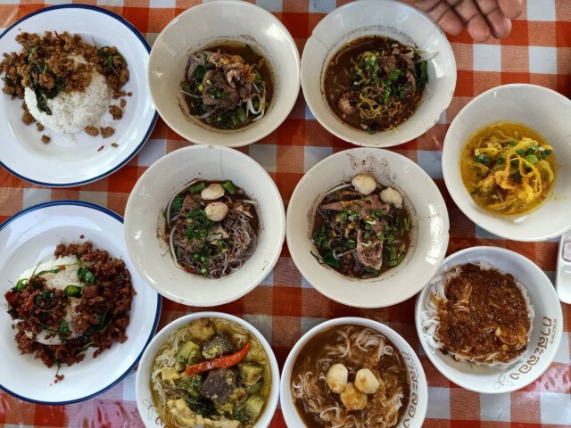 เปิดร้านก๋วยเตี๋ยว 12 บาท สู้ภัยโควิด-19
