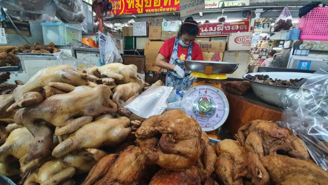 วันจ่ายตรุษจีนเชียงใหม่คึกคัก