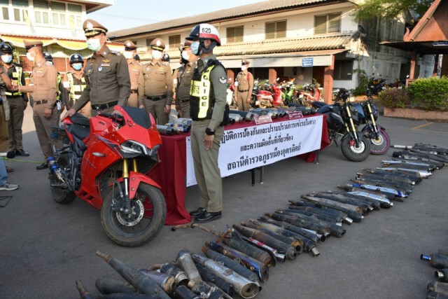 ยึด-ถอดท่อเสียงดัง มูลค่ากว่า 1 ล้าน