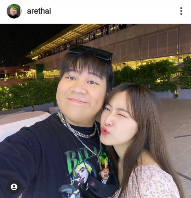 "อาไท กลมกิ๊ก" เปิดตัวแฟนสาวนอกวงการ โชว์หวานมีแฟนแล้วรักมาก