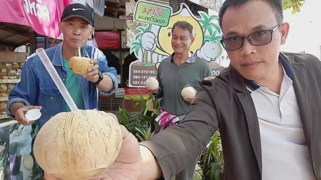 รับอานิสงส์ "ดื่มแล้วฟิต"ยอดขายมะพร้าวเผาพุ่ง