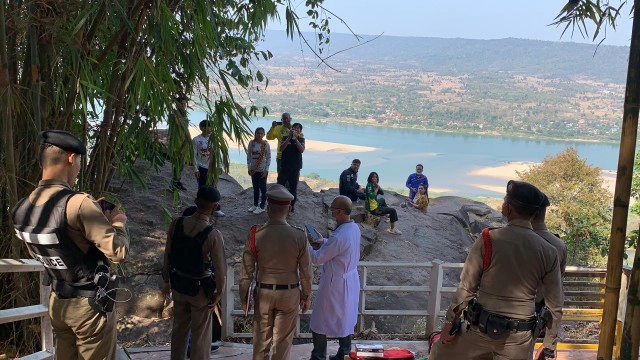 นักท่องเที่ยวชาวสระบุรีตกเหววัดผาตากเสื้อเสียชีวิต