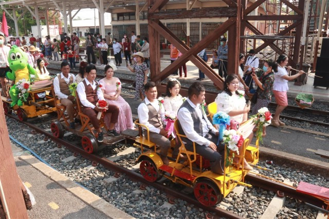 จดทะเบียนสมรส"ชาละวัน-ตะเภาทอง"รับวาเลนไทน์