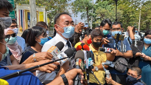 ศาลอุทธรณ์ ยังไม่พิจารณา ปล่อย4แกนนำราษฎร