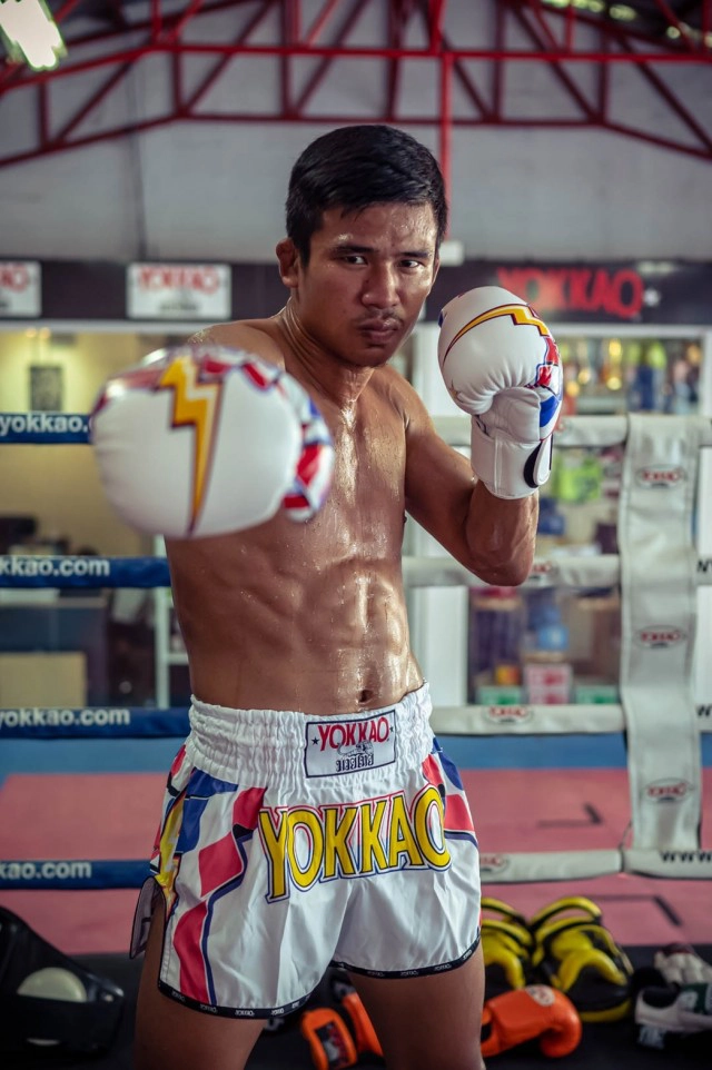 ซุปเปอร์เล็ก เกียรติหมู่ 9 บู๊ ศึกวันฯชิงเข็มขัดคิกบ็อกซิ่ง