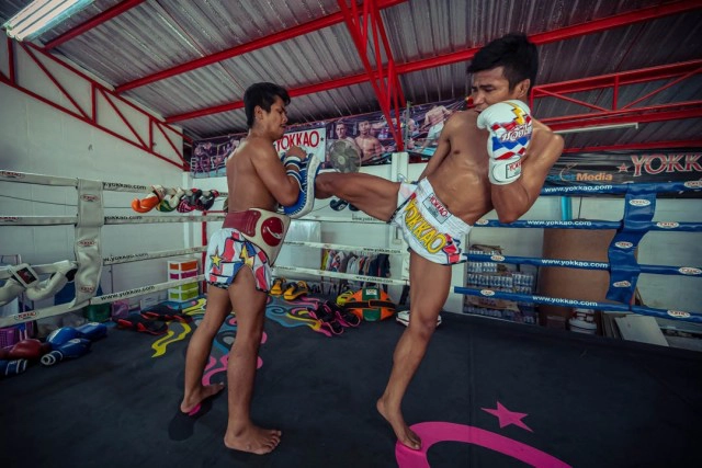 ซุปเปอร์เล็ก เกียรติหมู่ 9 บู๊ ศึกวันฯชิงเข็มขัดคิกบ็อกซิ่ง