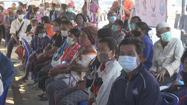 ลงทะเบียนเราชนะวันที่ 2 แน่นคิวยาวต้องจัดระเบียบ