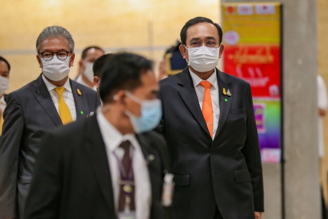 "เรียบร้อยดีไม่มีปัญหา" นายกฯหน้านิ่ง ร่วมประชุมสภาฯวันที่ 2