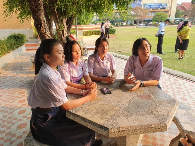 ร.ร.เฉลิมขวัญสตรี หาเสียงประธานสภานักเรียน-ผ่าน "IG"