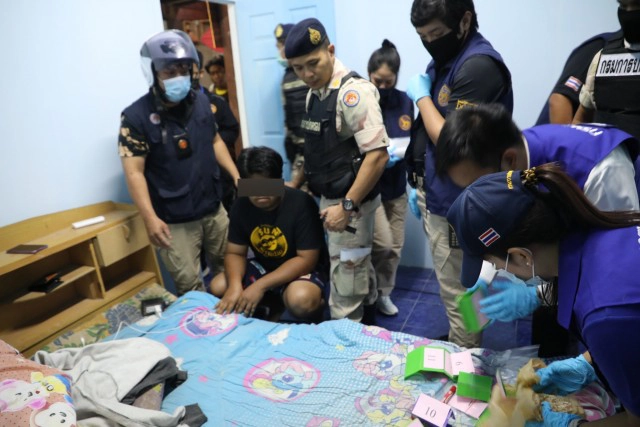 บุกจับเดนนรกหลอกถ่ายคลิปลับอนาจารเด็ก ป.5