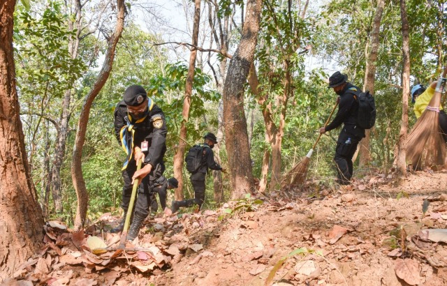 จิตอาสาพระราชทานพร้อมรับมือไฟป่า24 ชั่วโมง
