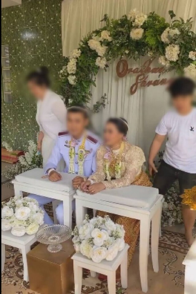 ส่องโพสต์ล่าสุด "ภรรยาหลวงบุกโชว์ทะเบียนกลางงานแต่งสามี" ตอนนี้ "ถูกข่มขู่จากผู้ไม่หวังดี"