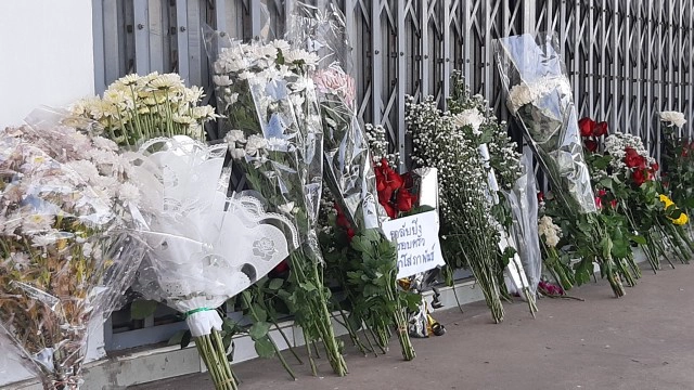 นายกรัฐมนตรีมอบกระเช้าให้กำลังใจครอบครัวหมอปัญญา