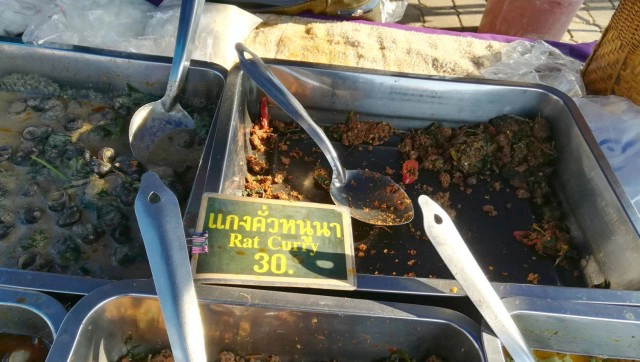 พ่อค้าแม่ค้าตลาดเกษตรกรยิ้มรับ"เราชนะ"