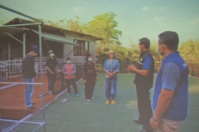คณะลุงพล-ทนายตั้ม โผล่พักวังน้ำเขียว สสจ.ลงสอบสวนโรค
