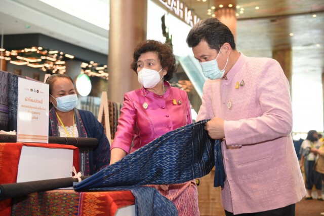 จัดประกวดผ้าลายพระราชทาน "ลายขอเจ้าฟ้าสิริวัณณวรี" ปลุกกระแสเทรนด์ผ้าไทยให้ทันสมัยสู่สากล