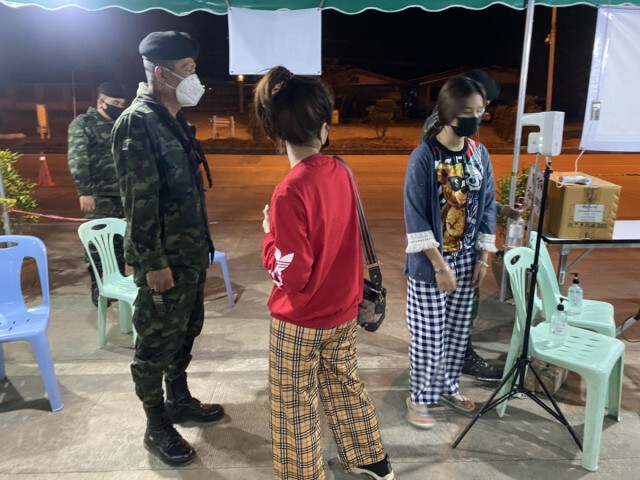 รวบ2สาวไทย-ลอบข้ามแม่น้ำเมย
