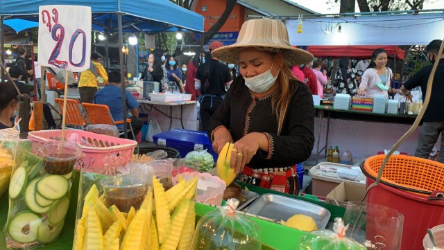 ถนนสายวัฒนธรรม เปิดพื้นที่ให้ขายสินค้าสร้างรายได้ช่วงโควิด