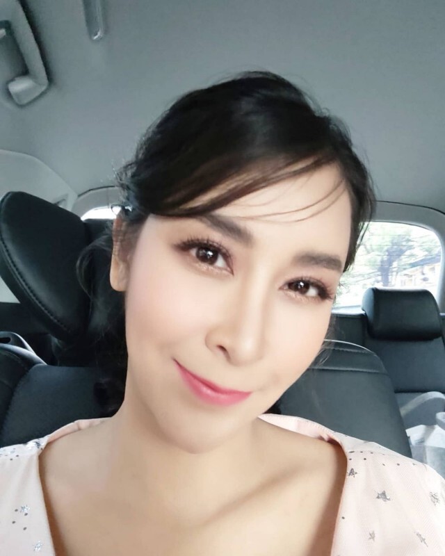 "ใหม่ สุคนธวา" แคปชั่นฟาดแรง "รถเมียนั่ง ไม่ใช่รถเมียน้อย"