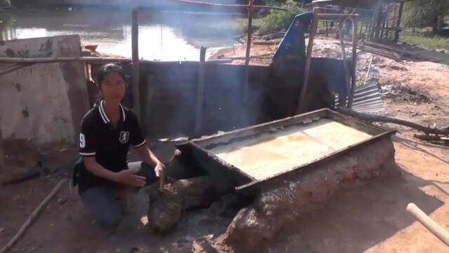 ภูมิปัญญาชาวบ้าน ต้มเกลือสินเธาว์เร่ขายสู้โควิด19