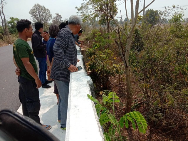 2 นร.หนุ่มสาวซิ่ง จยย. ตกสะพานดับคู่