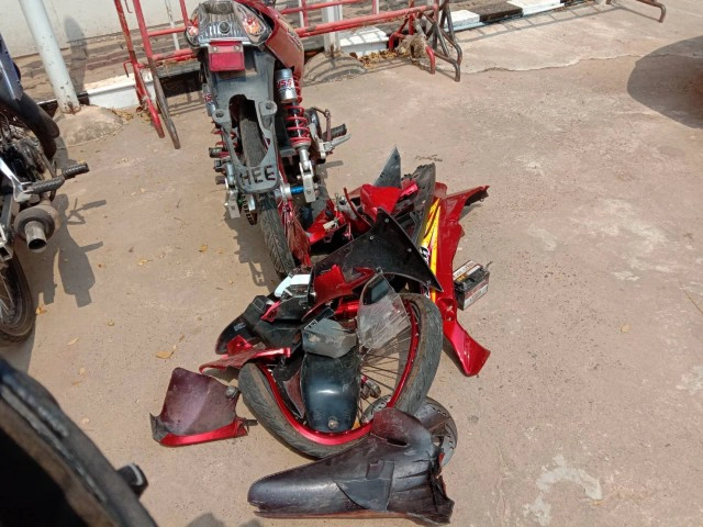 2 นร.หนุ่มสาวซิ่ง จยย. ตกสะพานดับคู่