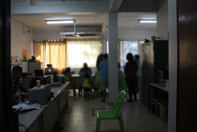 ผู้ปกครองโล่งใจส่งครูอนาจารเด็กนักเรียนเข้าเรือนจำ