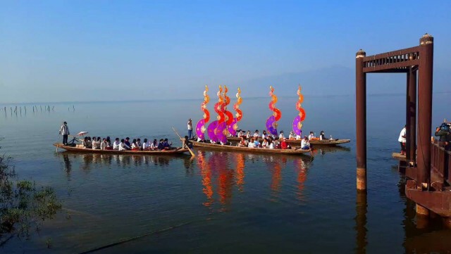 อลังการ! ขบวนเรือ "ตานข้าวทิพย์"ถวายพระเจ้าตนหลวง