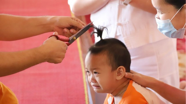 สัมผัสวิถีชีวิตรามัญ งานโกนจุกเด็กมอญ