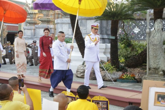 ‘ในหลวง-พระราชินี’ ทรงบำเพ็ญพระราชกุศลมาฆบูชา พุทธศักราช 2564