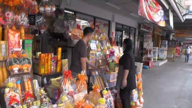 วันหยุดยาวมาฆบูชา คนแห่ใช้สิทธิ์ซื้อของทำบุญ