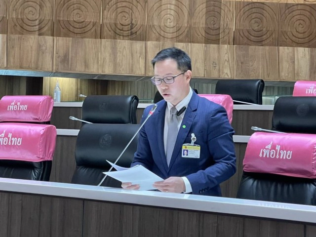 "เพื่อไทย" ชี้ "ประยุทธ์" ยังไม่เข้าใจเศรษฐกิจ สวน "สุพัฒนพงษ์" ตอบมั่ว