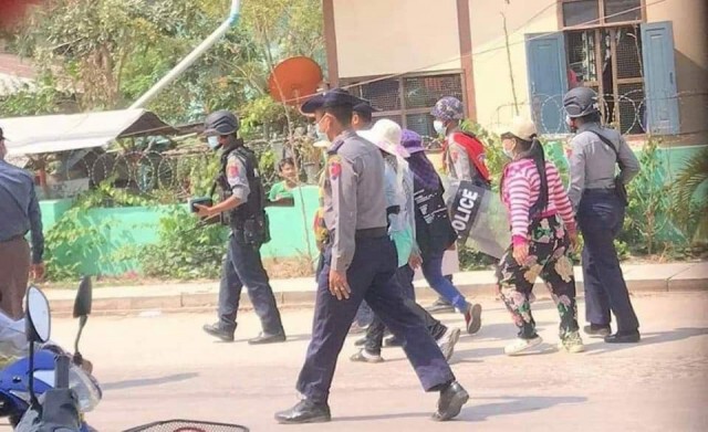 เมียวดียังวุ่นไม่จบจับผู้ชุมนุมอีก 10 คน