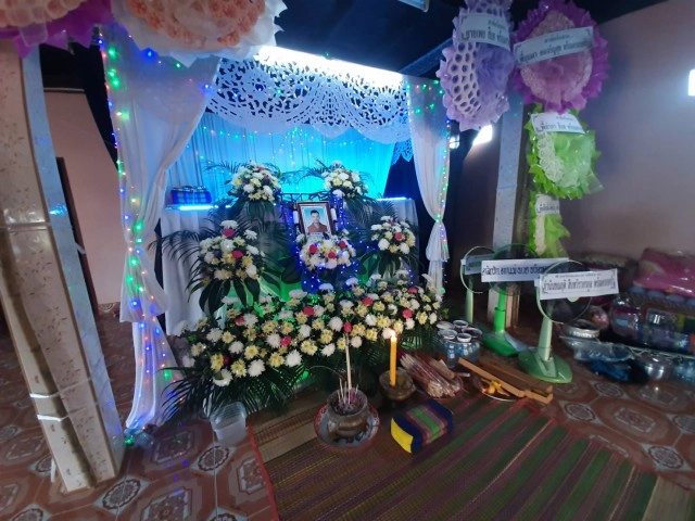 บรรยากาศงานศพหนึ่งในวัยรุ่น ที่ถูกกระบะตีนโหดขับชนดับ 2 ศพที่บุรีรัมย์