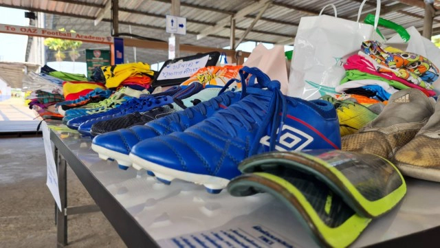 รองเท้ากีฬาเพื่อน้อง มอบให้โรงเรียนวัดบ้านลางสาง จ.ตาก