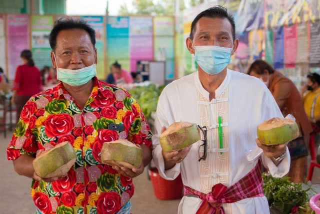เปิดตลาดย้อนยุคชวน"นุ่งสิ่นถือตะกร้ามาตลาด"