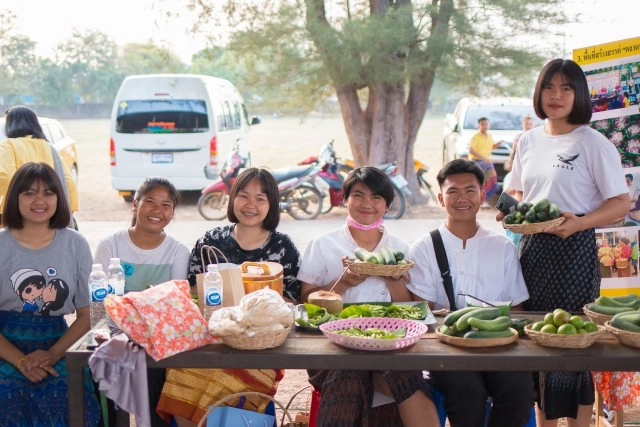 เปิดตลาดย้อนยุคชวน"นุ่งสิ่นถือตะกร้ามาตลาด"