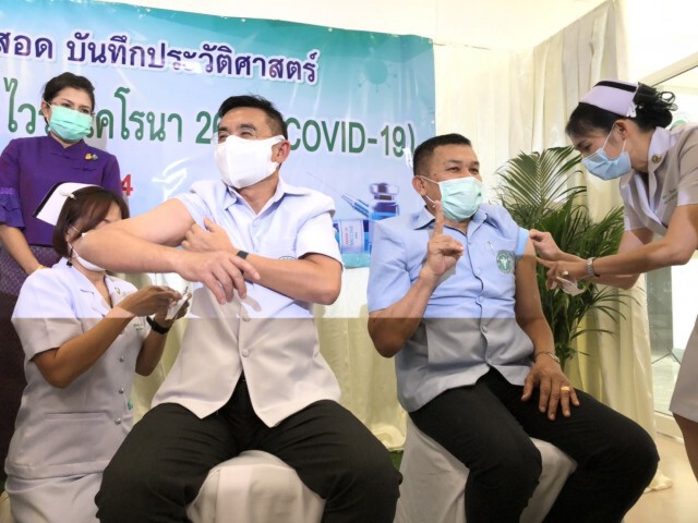"แม่สอด"เริ่มฉีดวัคซีนโควิด-19เข็มแรก