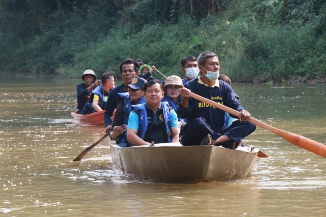 ล่องเรือเปิดท่องเที่ยวชม"แก่งฮอม"