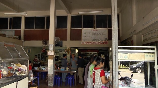 ผู้ผลิตขอโทษ!-พบแมลงสาปในขวดน้ำจิ้มบ๊วย