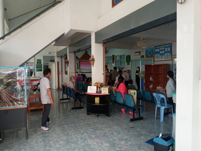อาหารเป็นพิษ!-หามนร.ส่งรพ.โกลาหล
